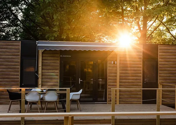 Camp אתר קמפינג ולנז'ה