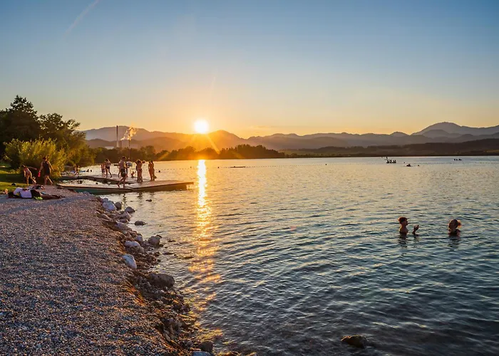 Camp 营地 韦莱涅