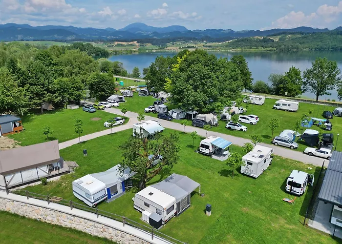 营地 Camp 韦莱涅